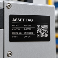 Carte en métal aluminium gravable au laser, vierge avec dos adhésif, pour l'étiquetage d'équipements, la présentation en magasin et l'utilisation au bureau