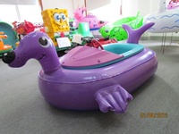 Bateau tamponneur électrique Aqua Motor pour enfants avec lecteur MP3, bateau tamponneur gonflable pour enfants, équipement de jeu aquatique, bateau tamponneur