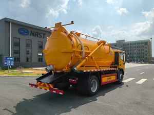 Camion à vide <span class=keywords><strong>pour</strong></span> eaux usées Dongfeng 8m³, Camion d'<span class=keywords><strong>aspiration</strong></span> des eaux usées Dongfeng 8CBM, Camion à vide <span class=keywords><strong>pour</strong></span> fosses septiques Dongfeng 8 mètres cubes - Product Image 5