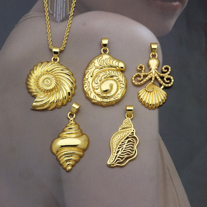 Nouveau Collier Pendentif Tendance en Gros pour l'Été, Thème Plage et Océan : Conque, Escargot de Mer, Étoile de Mer, Palourde, Pieuvre - Product Image 3