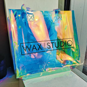 Sac fourre-tout en PVC irisé holographique avec logo personnalisé Sac à main hologramme tendance estampé à chaud pour vêtements cosmétiques chaussettes shopping - Product Image 2