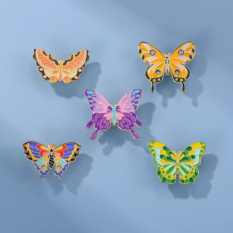 Thiết kế mới đầy màu sắc bướm Pin huy hiệu phụ kiện may mặc côn trùng hat pins Trâm đồ trang sức men bướm pins túi trang trí