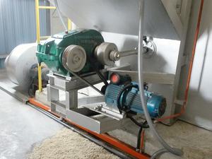 Générateur <span class=keywords><strong>d</strong></span>'<span class=keywords><strong>air</strong></span> <span class=keywords><strong>chaud</strong></span> à <span class=keywords><strong>biomasse</strong></span> à combustion de bois à grille oscillante industrielle - Product Image 5