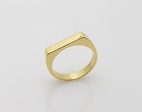 Hufeisenförmiger D-Ring aus Gold und Roségold mit Schlanker Flacher Oberfläche für Individuelle Gravur Blanko-Ring zum Gravieren