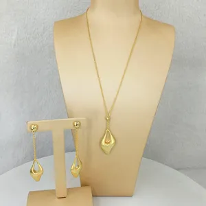 Yuminglai High Quality Cheap Brand Dubai Gold Plated Stainless Steel Pendant Necklace Earrings Jewelry Set For Women FHK12797