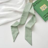 Écharpe fine en soie imprimée numériquement à carreaux verts frais, accessoire de mode féminin doux pour les cheveux tressés et les poignets