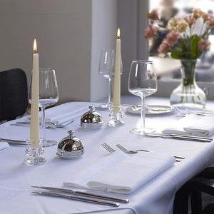 Candele Affusolate Lunghe 25cm, Diametro 2.2cm, in Cera di Paraffina Bianca con Stoppini in Cotone, Durata 8 Ore per Decorazioni da Tavola - Product Image 6