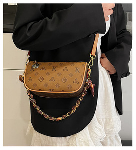 Sac à bandoulière en PU haut de gamme de marque 2026, modèle nouveau, durable, avec chaînes décoratives et fermeture éclair, bretelles réglables - Product Image 6