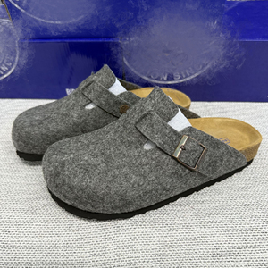 Article populaire : Sandales de plage plates rétro Birkentocks en cuir de luxe et liège avec double boucle, semelle intérieure en EVA souple, caractéristiques de sabots Birkentocks - Product Image 5