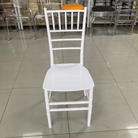 Ventes chaudes en gros, chaises Chiavari en plastique PP blanc empilables de haute qualité