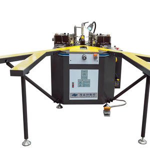 Harga pabrik tugas berat aluminium profil pintu jendela sudut mesin <span class=keywords><strong>Crimping</strong></span> sepenuhnya otomatis dengan Inti bantalan Motor Komponen - Product Image 1