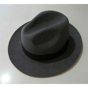 หมวกทรงโคลเช่ ทำจากผ้าขนสัตว์ รุ่น ND109 สำหรับผู้ใหญ่ ทั้งชายและหญิง สไตล์สุภาพบุรุษ  พร้อมแถบคาดกว้าง ประดับดอกไม้และโบว์ เหมาะสำหรับทุกฤดูกาล - Product Image 4