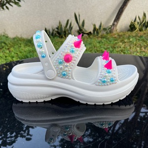 Sandales et pantoufles d'été pour femmes à semelle épaisse, antidérapantes, style coréen, mode, sensation nuage doux, pour l'extérieur 2026 - Product Image 1