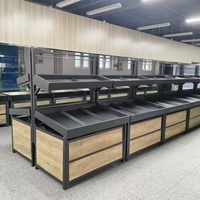 Étagères et présentoirs personnalisés modernes en acier et bois avec éclairage LED, écologiques, étanches et robustes pour supermarchés
