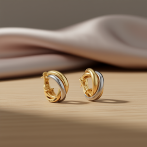 Pendientes Finos Huggie Bicolor de Oro Sólido de 18K, Geométricos, Minimalistas, para Uso Diario, Unisex - Product Image 2