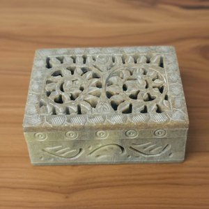 Caja de Joyería Antigua de Piedra de Jabón, Rectangular, Tallada a Mano, con Grabado Floral Calado, Decoración para el Hogar - Product Image 1