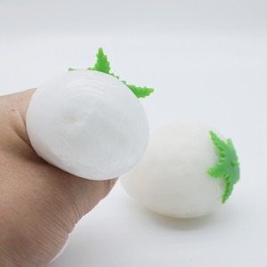 Juguete Antiestrés de Fresa que Cambia de Color, Juguete de Simulación de Frutas TPR, Juguete Sensorial para Aliviar el Estrés, Venta al Por Mayor, Tendencia 2025 - Product Image 4