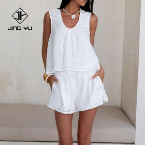 Fabricant de tenues d'été tendance : haut sans manches à col rond et short en coton respirant, ensemble deux pièces sur mesure. - Product Image 1