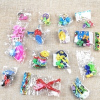 Capsules en plastique colorées pour macaron, pièces de 5cm de diamètre, avec jouets à l'intérieur, pour distributeur de machine, comme cadeau pour enfants