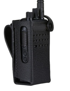 Estuche Rígido de Cuero PMLN5864A con Presilla Giratoria para Cinturón para Radios sin Pantalla para Walkie Talkies DP2400E XPR3300E DEP550E P6600I - Product Image 3