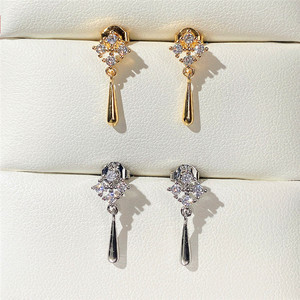 Orecchini pendenti a forma di diamante con nappe per donna, mini gioielli geometrici con pietre scintillanti - Product Image 5