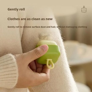 Rodillo Quitapelusas Portátil y Lavable, Removedor de Pelo Adhesivo Reutilizable, Mini Limpiador de Pelusas para Ropa, Suéteres, Elimina Pelo de Mascotas y Polvo del Hogar - Product Image 3