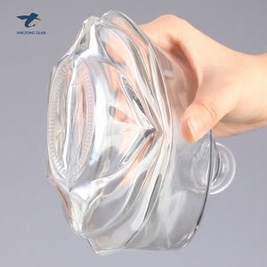De diseño de moda estándar británico claro Brandy transparente botella de vidrio con tapa - Product Image 3