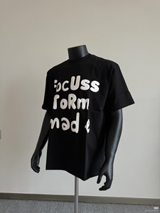 T-shirt da uomo nera girocollo in cotone organico traspirante, <span class=keywords><strong>stile</strong></span> casual streetwear, con stampa <span class=keywords><strong>testo</strong></span> e bandiera in rilievo - Product Image 2