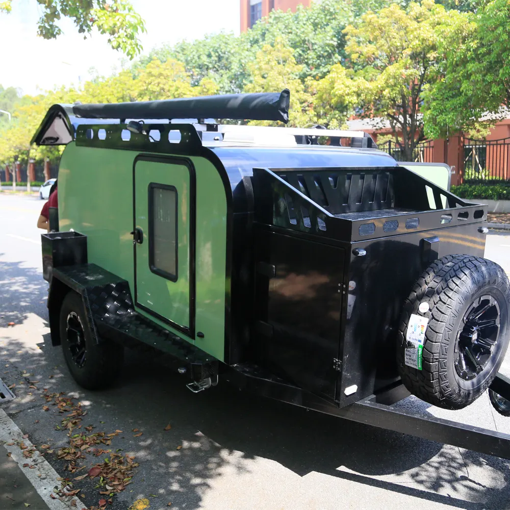 2023 vente chaude véhicule tout-terrain de luxe 4WD RV camping-car campervan larme remorque avec salle de bain