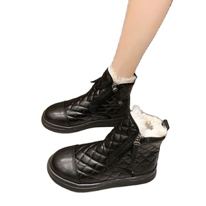 Nouvelles bottes de neige unisexes pour l'hiver, avec un coussin épais, imperméables, respirantes, dessus en PU, antidérapantes, thermiques, légères, pour rester au chaud - Product Image 1