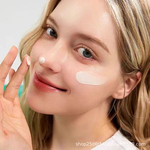 มีดิเธอราป ครีมบำรุงผิวหน้าสูตรธรรม<span class=keywords><strong>ชา</strong></span>ติจากเกาหลี ช่วยกระชับรูขุมขน พร้อมสารสกัดจากชาเขียว ช่วยปรับสีผิวให้สม่ำเสมอ |   สำหรับทุกสภาพผิว - Product Image 4