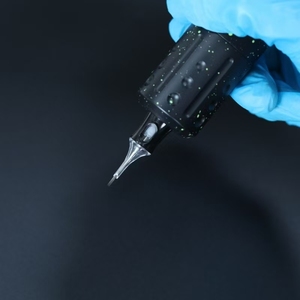 20 aiguilles de tatouage jetables en acier inoxydable avec membrane stérilisée pour maquillage permanent (PMU) et <span class=keywords><strong>SMP</strong></span> - Product Image 3