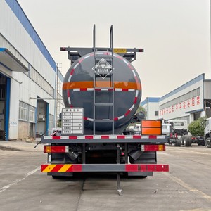 รถบรรทุกถังบรรทุกสารเคมีอันตราย Shacman F3000 8x4 SS304/316 ขายดี สำหรับขนส่งกรด โซดาด่าง และของเหลวอื่นๆ - Product Image 6