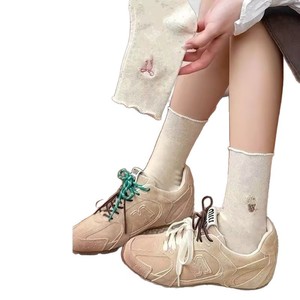 Calcetines deportivos de poliéster para mujer, hasta la pantorrilla, con estampado de helado, manzana, lazo y hongos, que absorben el sudor y son resistentes al olor, para jóvenes, primavera - Product Image 4