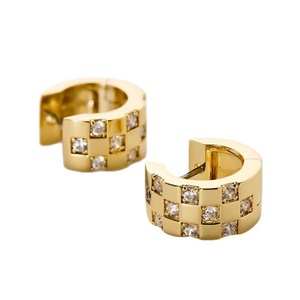 Venta al por mayor de fábrica: Pendientes de aro unisex anchos de oro laminado de 14k con microincrustaciones de moissanita VVS GRA para mujer - Product Image 5