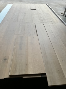 Suelo de Madera de Roble Real Fabricado con Tablas Anchas, Color Natural, Superficie Rústica, Marcas de Aserrado, Acabado Cepillado, Suelo de Madera de 3 Capas para el Hogar - Product Image 5