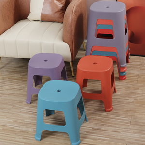 Tabouret pliable en plastique souple de style nordique moderne Low Valent, blanc, portable, polyvalent, en PP, pour la maison, la chambre, l'école, l'hôtel, le parc, l'appartement - Product Image 2