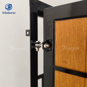 ตะแกรงเหล็กกันสนิมหน้าต่างโรงนารูปม้าวี-โยกพร้อมแผงอะคริลิกใสโครงบานพับที่เชื่อถือได้สำหรับคอกม้าที่สะดวกสบาย - Product Image 6