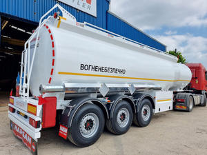 Semirremolque Cisterna de Combustible Harsan de 30000 Litros, 3 Ejes, 6 Ruedas, Tanque de Acero al Carbono para Transporte de Petróleo, Diésel y Gasolina - Product Image 4
