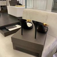 Nouvelles mules élégantes à talons aiguilles en métal floral pour femme, collection Printemps-Été 2026, à enfiler, bout ouvert, dos nu, pour soirée et usage quotidien