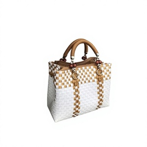 Sac fourre-tout tissé à la main en paille plastique, de luxe, vintage, avec poignée perlée, pour l'été, la plage, le shopping, sac à bandoulière pour femme, vente en gros - Product Image 1