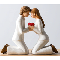 Fabricant OEM de figurines de couple personnalisées, sculpture en résine de la Saint-Valentin, statue sculptée à la main, vente en gros, décoration d'intérieur, cadeau