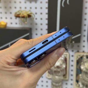 Z Flip7 6.9 AMOLED QHD 120Hz 5G Android 14 Octa Core 50MP Caméra arrière Capteur d'empreintes digitales Batterie 4300mAh Nouveau téléphone - Product Image 4