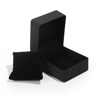 Boîte de montre cadeau de qualité supérieure Boîte de rangement pour montre en cuir PU givré noir Boîte d'emballage unique avec logo personnalisé