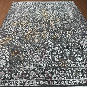 Tapis persan vintage en soie noué à la main de 8x10 pieds, couleur charbon noir, pour chambre et hôtel - Product Image 6