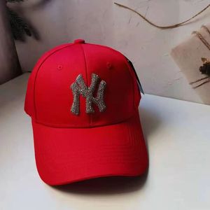 Personalización Unisex de alta calidad 3D logotipo bordado nueva moda deportes gorra de béisbol de lujo al aire libre sombrero para hombres y mujeres - Product Image 3