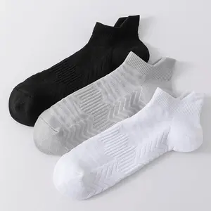 Quentin Men Custom Made Skate Team Cushioned Socks Cotton With Packaging High Quality Grip Sports Crew Socks Custom Logo