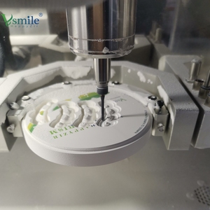 Vsmile 98 95 AG 14mm Materiali per Corone 3D Multistrato, Blocchi in Ceramica per Fresatura Dentale CAD CAM ad Alta Resistenza - Product Image 3