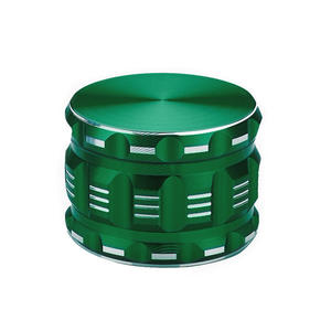 Molinos Clásicos de Aluminio para Hierbas, 2.5 Pulgadas, Negros, Manuales, Redondos, para Uso en la Cocina - Product Image 4