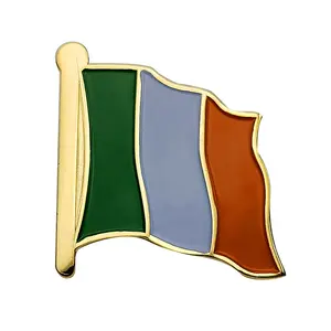 Atacado Broches de metal País Bandeira Irlandês Personalizado pinos Esmalte Macio emblema da bandeira Popular Bandeira País Emblemas